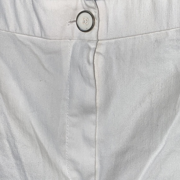 Larry Levine Woman Stretch Capris - Picture 3 of 9